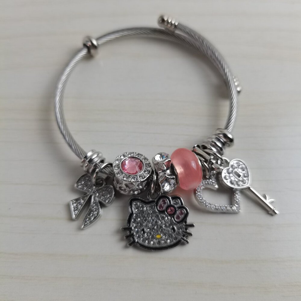 💖⭐Hello Kitty Charm Pendant Tone Bangle Bracelet Silver & Pink